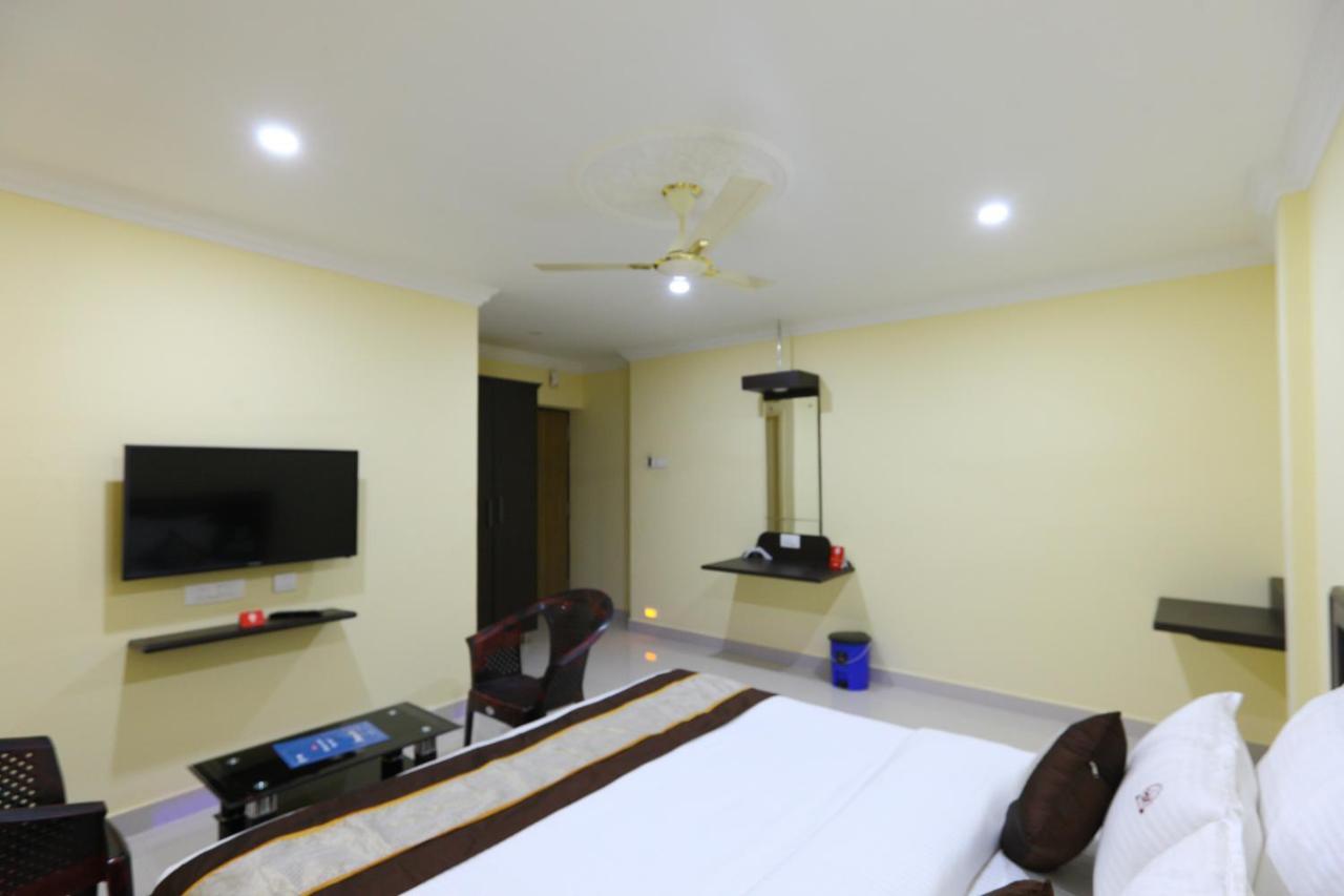 Saibala Lnn Hotel Chennai Exterior photo